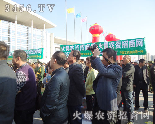 �𱬈F(tu��n)�(du��)�ڕ�(hu��)��(ch��ng)�ό�ȫ���Ը���չʾ������M��