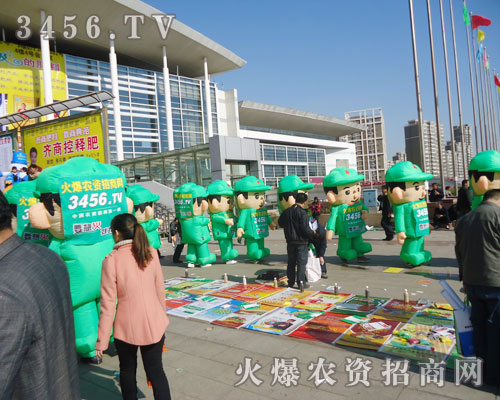 ��ͨ��ģ�����ҵ�ӛ���������˂����P(gu��n)ע