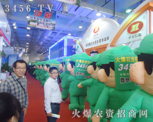 ��ͨ��ģ�����ɞ��������W���c(di��n)