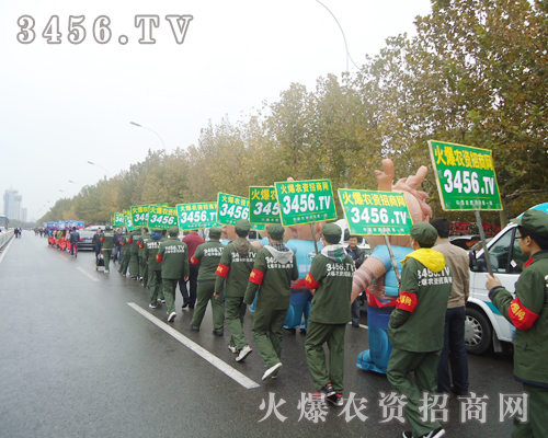 �𱬈FꠈԳֲ�и�Ċ^����׌�҂�������M���Ͱl(f��)չ