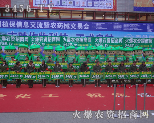 �𱬑�(zh��n)ʿ��һ�w�¸ҵ��ģ��J���M(j��n)ȡ��ƴ����(hu��)��(ch��ng)