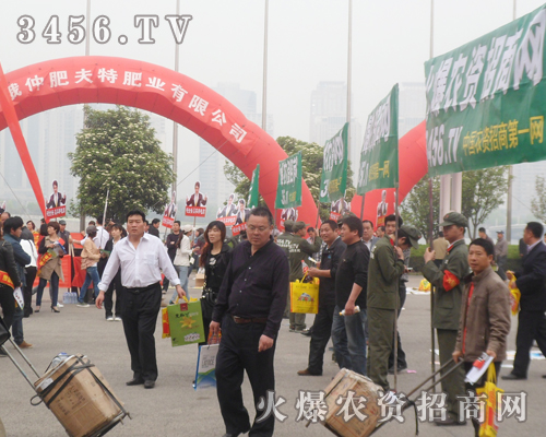 �r�Y�W(w��ng)�c����(j��ng)�N�̹��̷���ُ�N���}