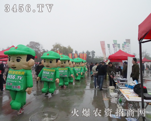 �����Gɫ��ģ�đ�(zh��n)ʿ�����񶶔\�ظ��e��������