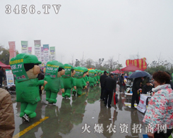 �𱬈F(tu��n)��Ì����߳�һ�l���V�Ŀ��f���